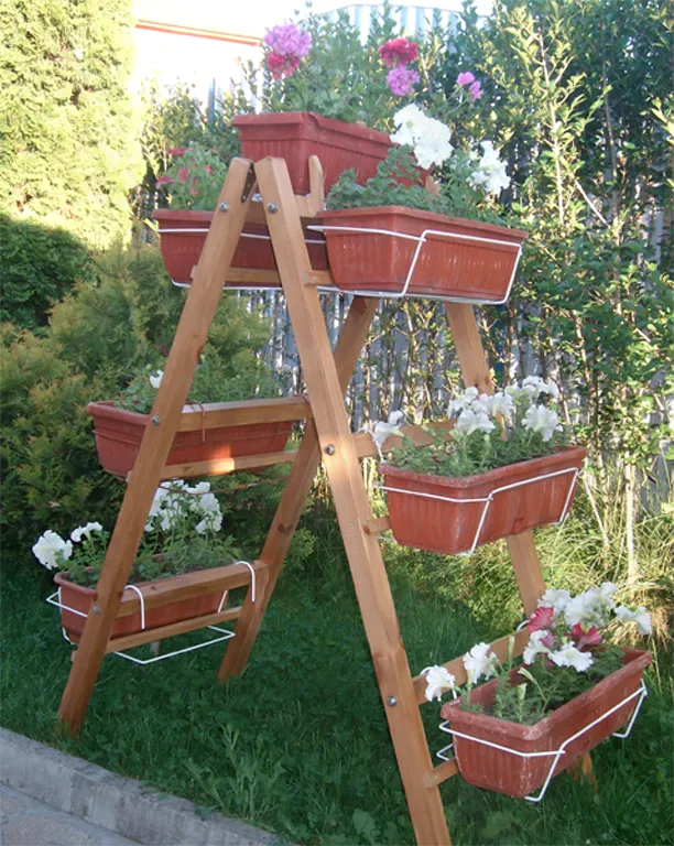 Цветарник за градина